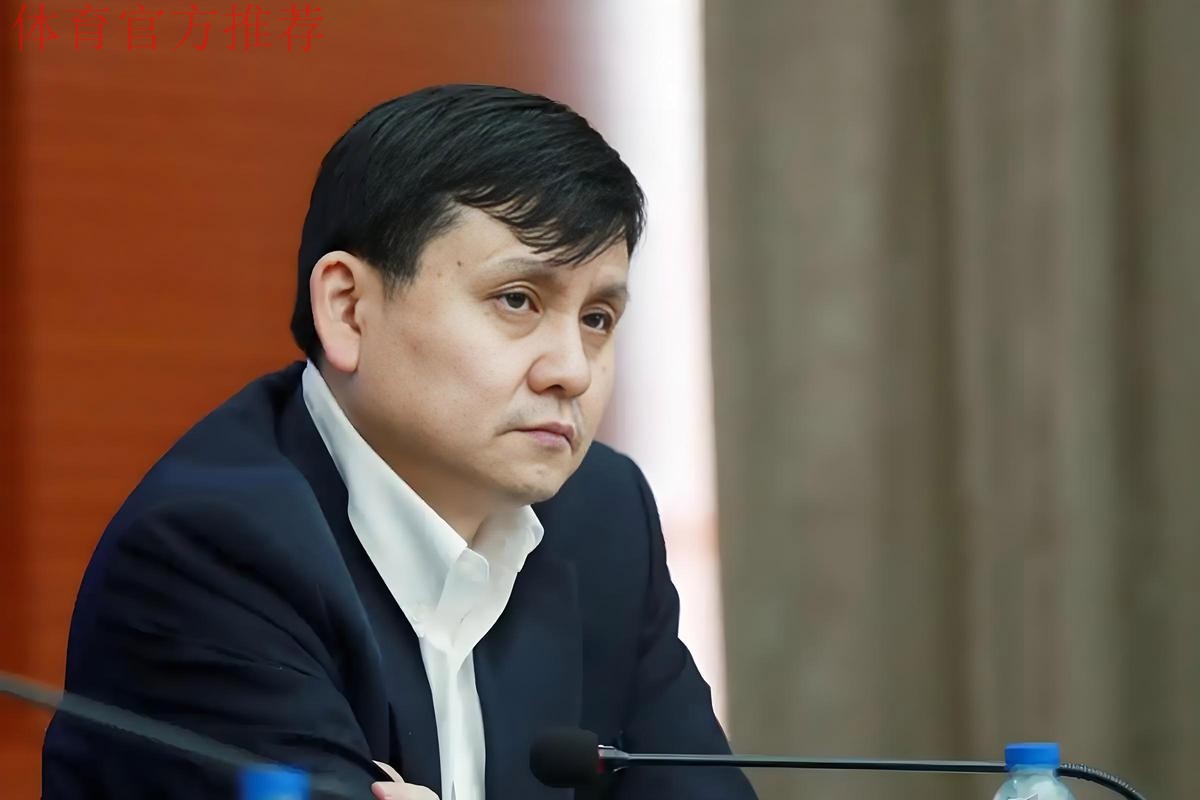 中国足协聘请马昕、张文宏、王惠英等担任防疫专家