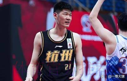 遭双杀，北京队揪出最令人失望之人！拿550万10中2，被胡金秋打爆